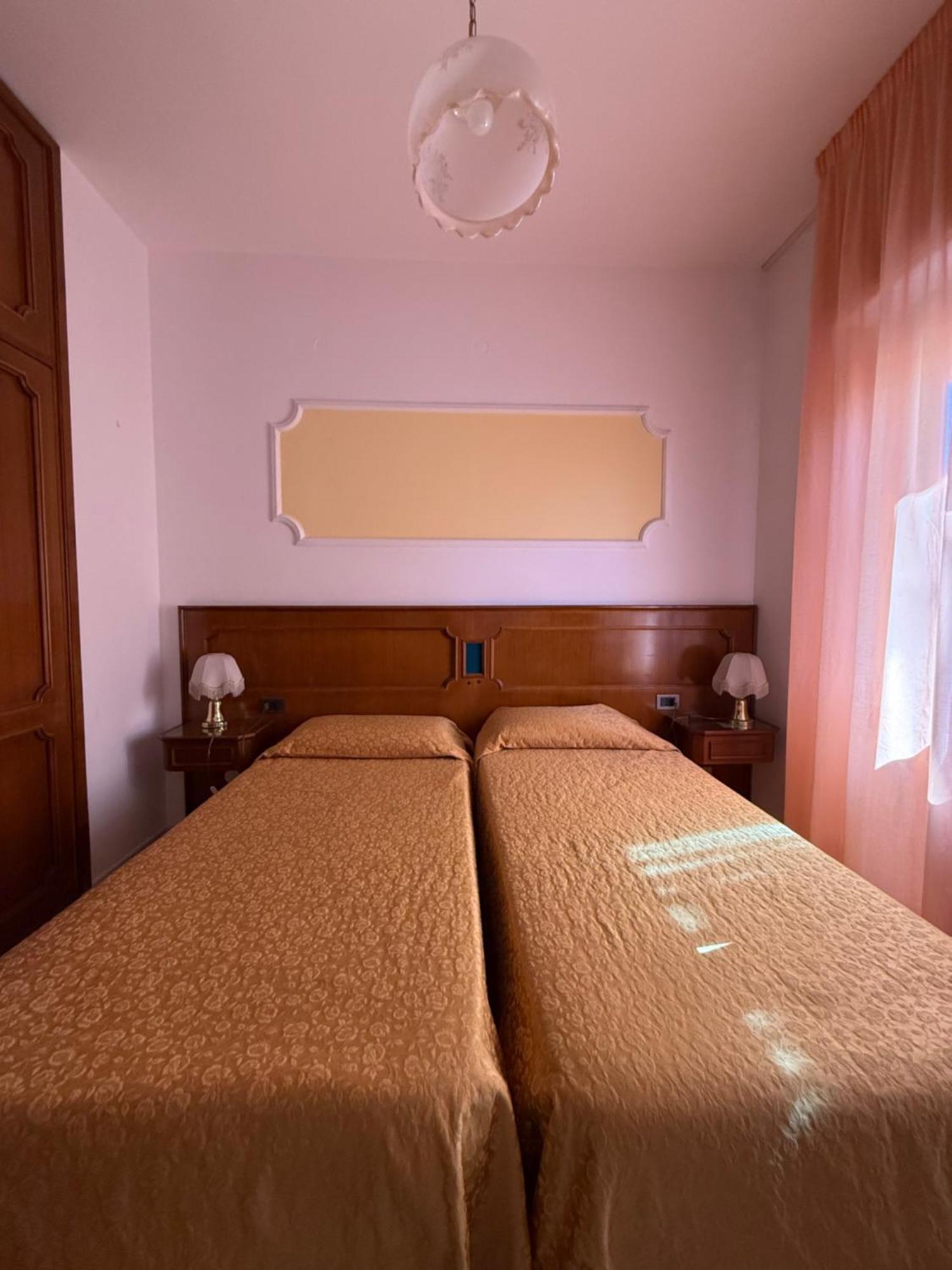 Grifone Hotel Перуджа Экстерьер фото