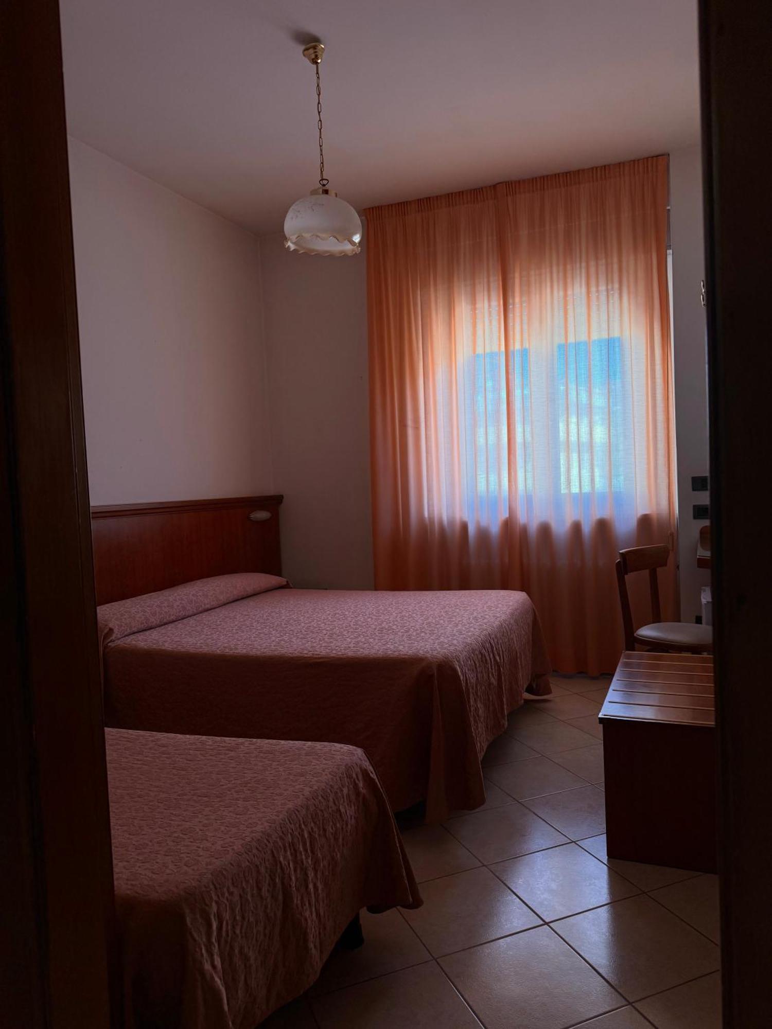 Grifone Hotel Перуджа Экстерьер фото