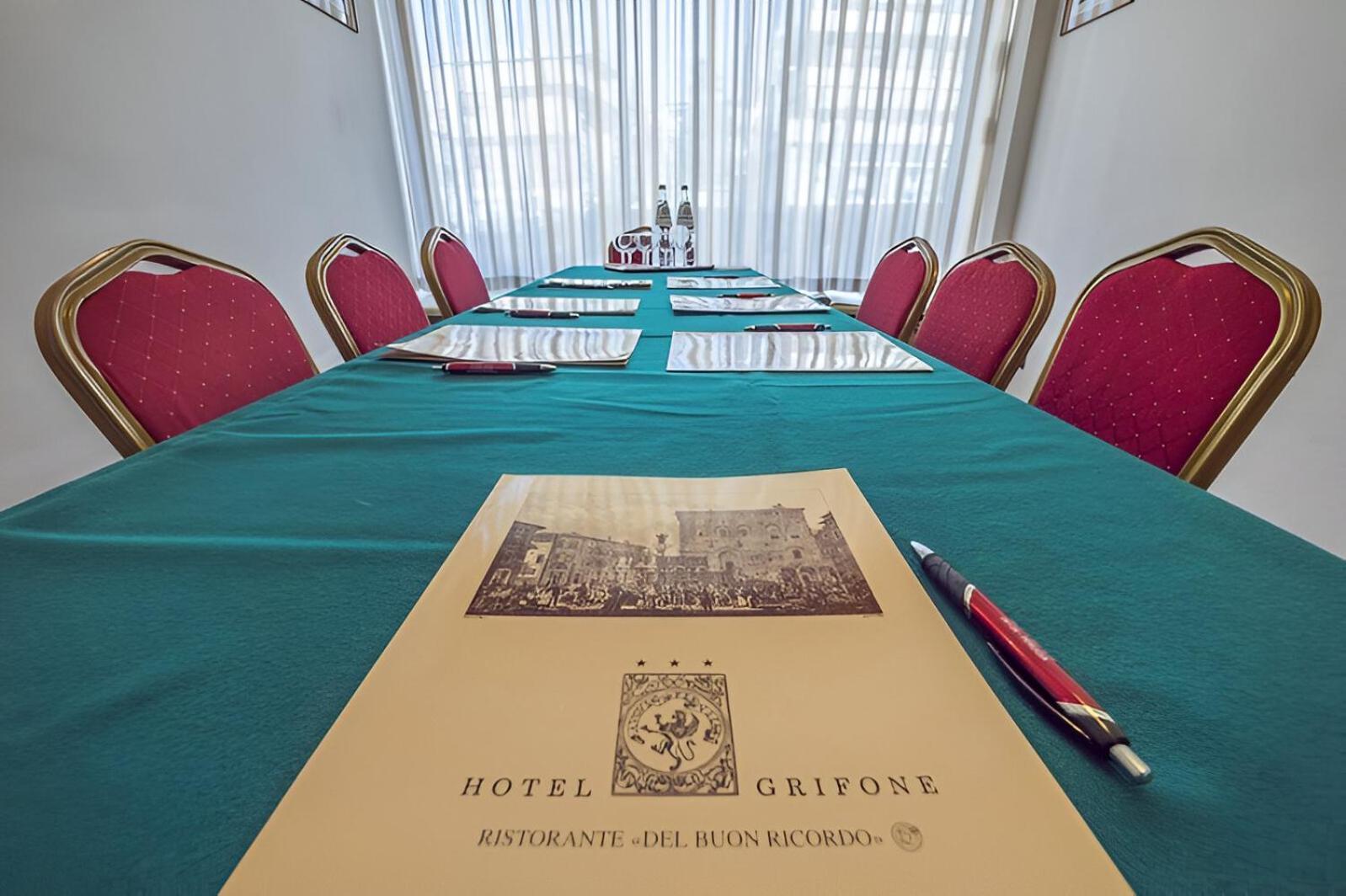 Grifone Hotel Перуджа Экстерьер фото