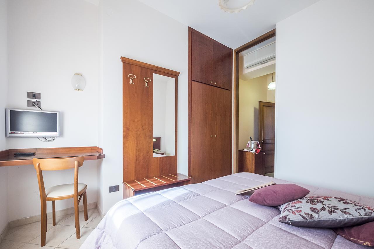 Grifone Hotel Перуджа Экстерьер фото