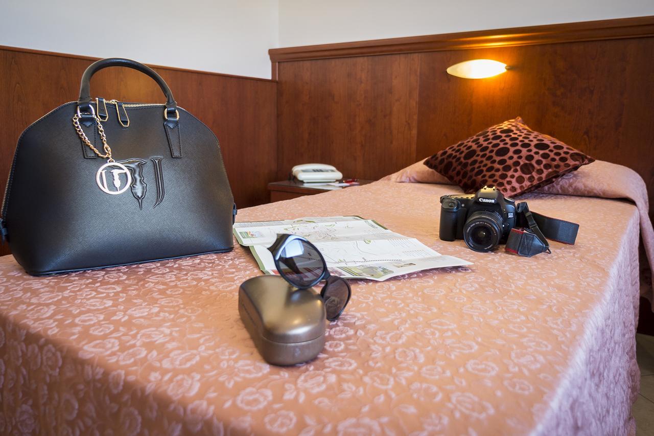 Grifone Hotel Перуджа Экстерьер фото