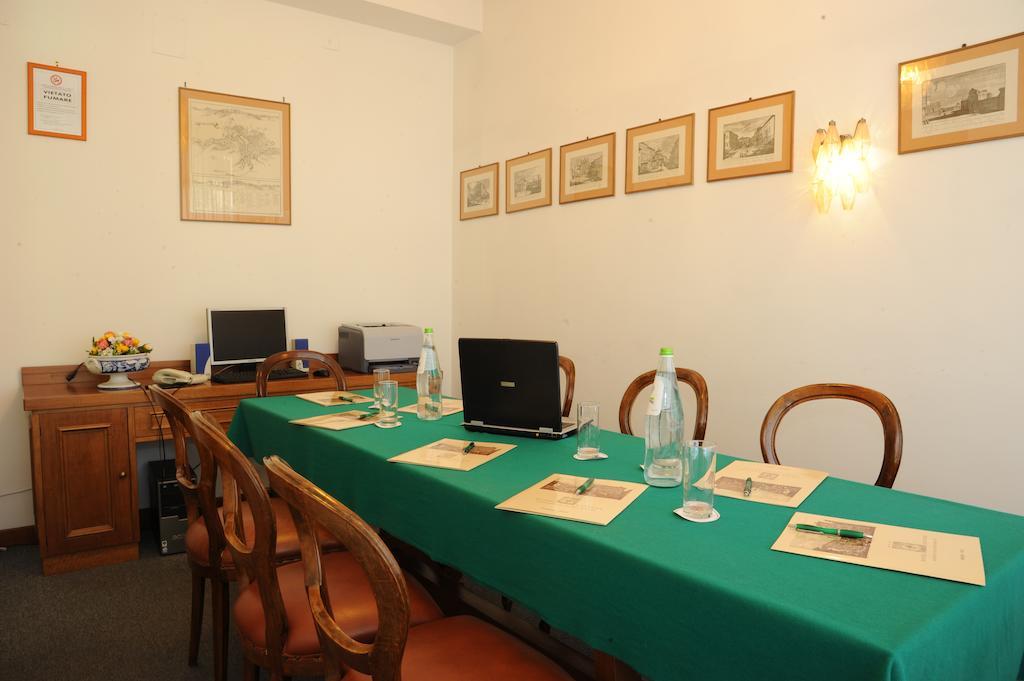 Grifone Hotel Перуджа Экстерьер фото